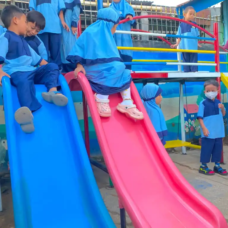 momen keseruan kegiatan di RA Mutiara Islam Kendari | TK Sekolah Playgroup Terbaik di Kendari