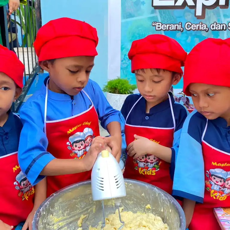 momen keseruan kegiatan di RA Mutiara Islam Kendari | TK Sekolah Playgroup Terbaik di Kendari